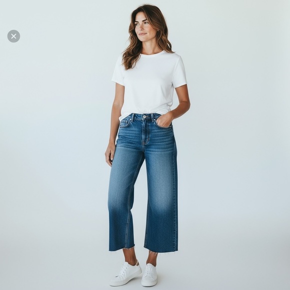 THE LOFT - SZ. 12P - THE HOFFMAN WASH - WIDE LEG CROP JEANS - OMBRE EFFECT - B10 - Picture 1 of 12